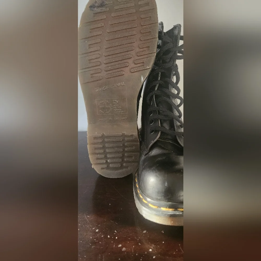 DOC MARTINS - Picture 4 of 5